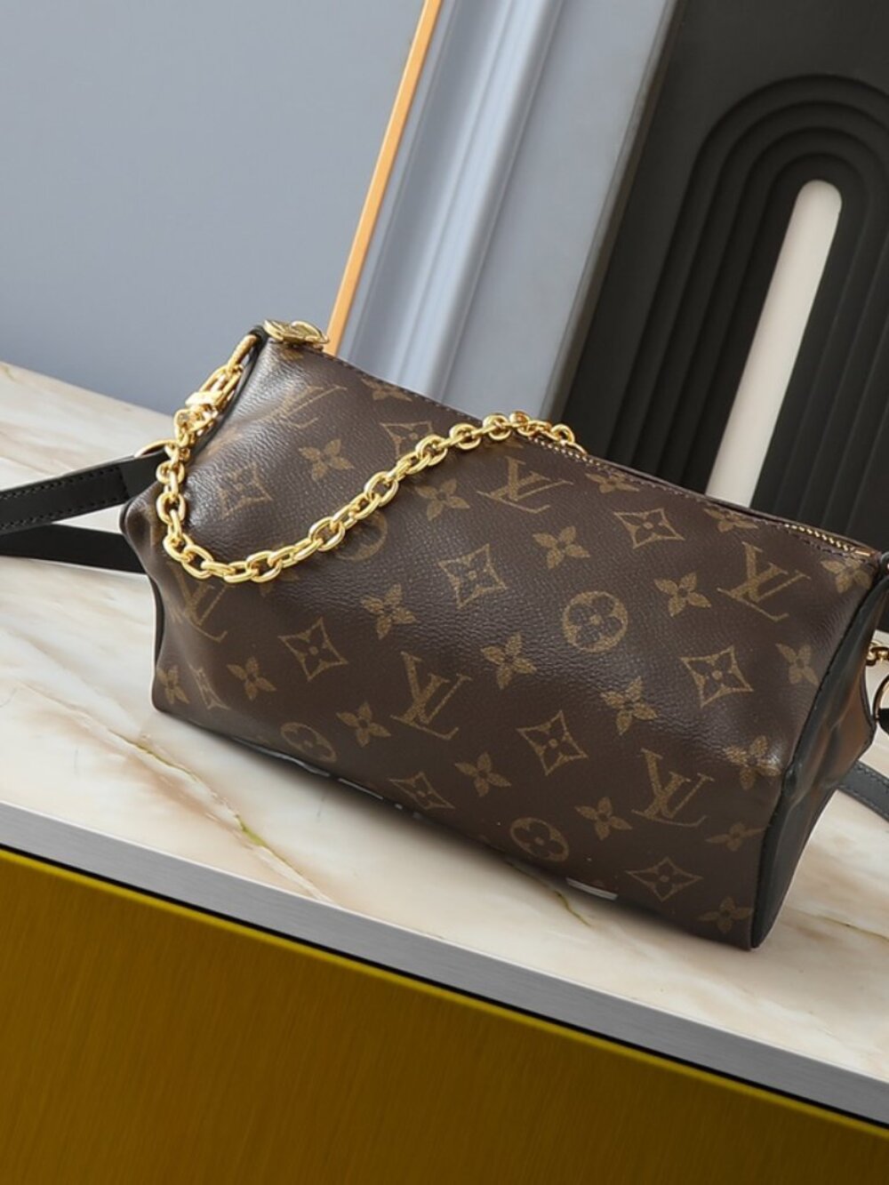 Louis Vuitton Bloom Pouch